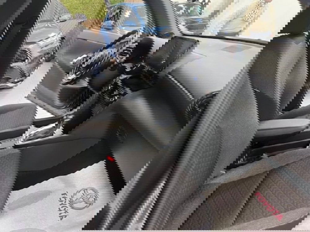 Toyota Yaris Cross usata a Prato (8)