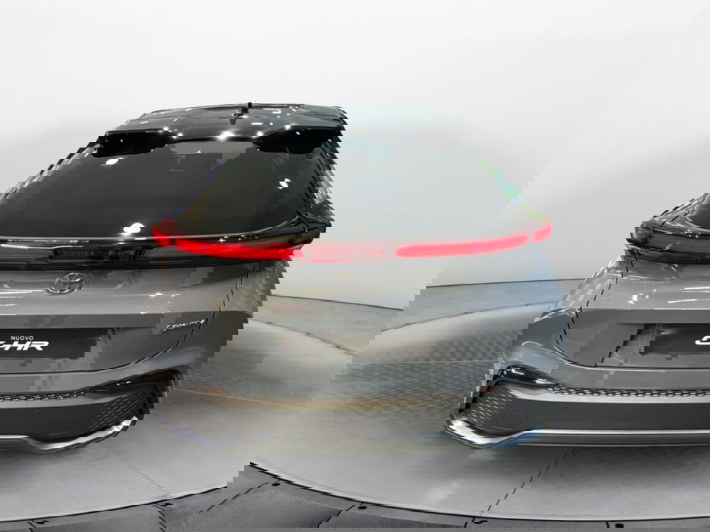 Toyota Toyota C-HR nuova a Bologna (4)