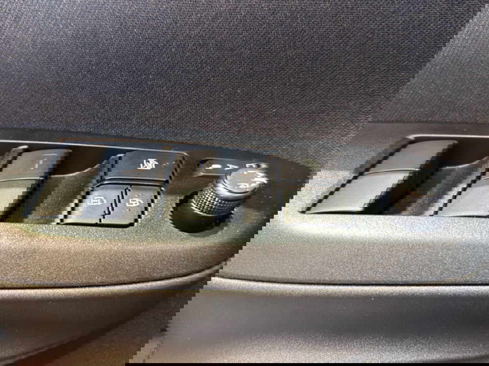 Toyota Yaris nuova a Bologna (14)