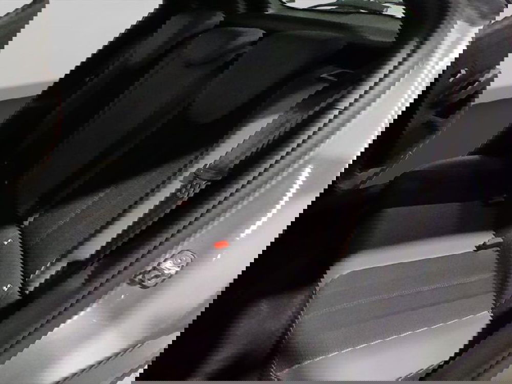 Opel Mokka usata a Genova (10)