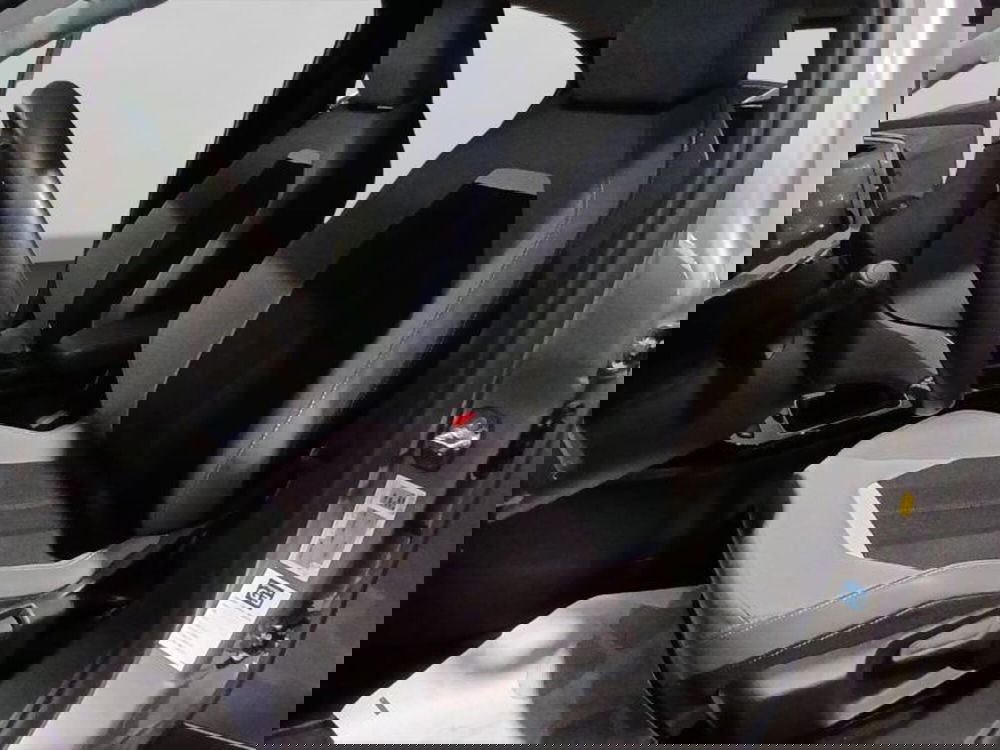 Opel Mokka usata a Genova (9)