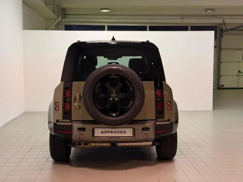 Land Rover Defender usata a Venezia (3)