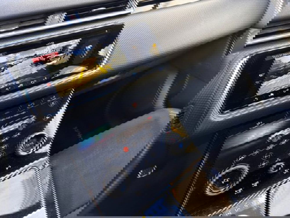 Land Rover Range Rover Velar usata a Siena (13)