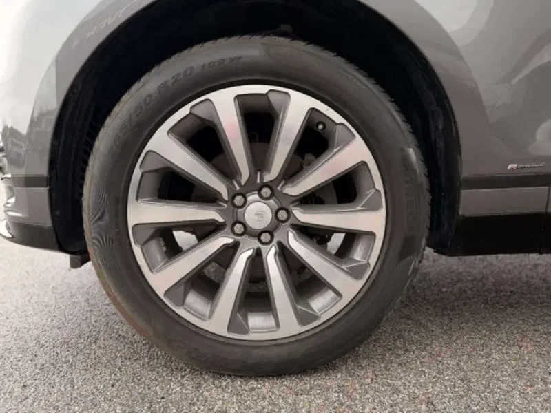 Land Rover Range Rover Velar usata a Siena (9)