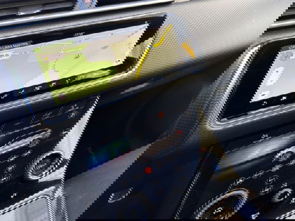 Land Rover Range Rover Velar usata a Siena (11)