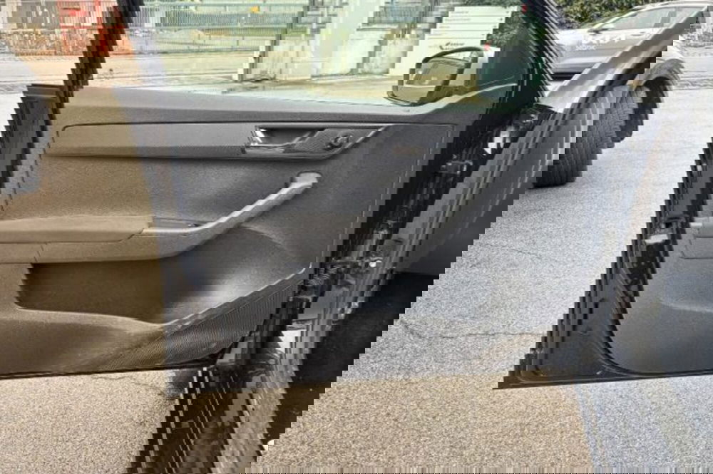 Skoda Fabia usata a Latina (12)