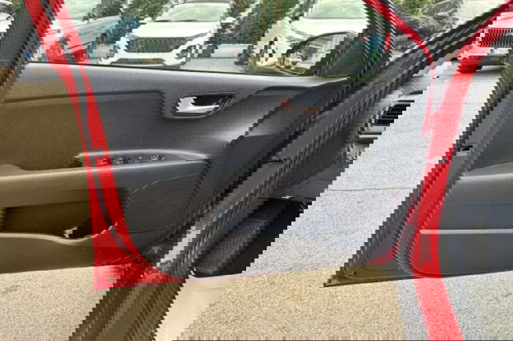 Kia Stonic usata a Latina (12)
