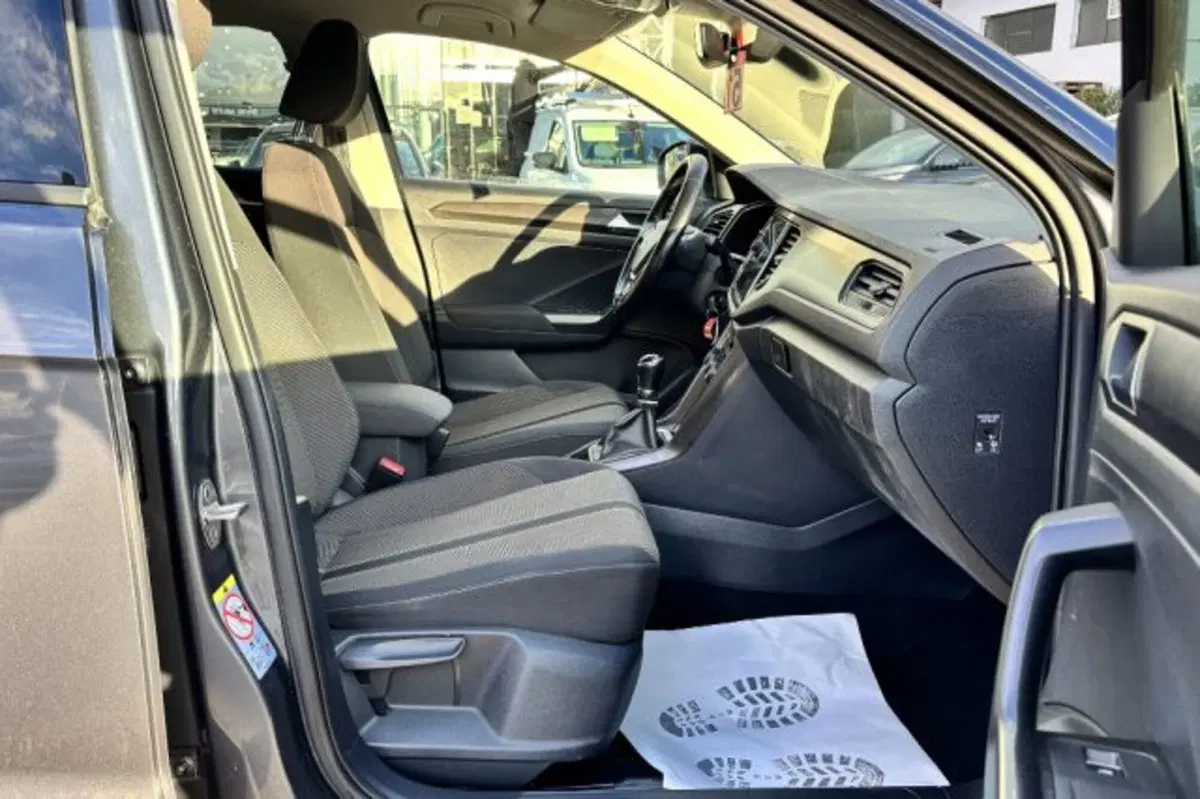 Volkswagen T-Roc usata a Latina (8)