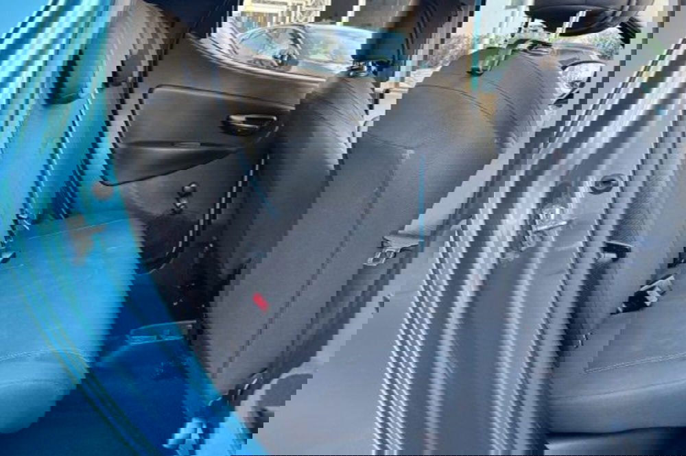 Lancia Ypsilon usata a Latina (10)