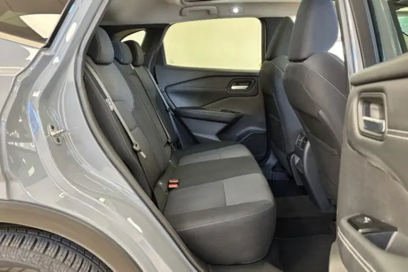 Nissan Qashqai usata a Latina (11)