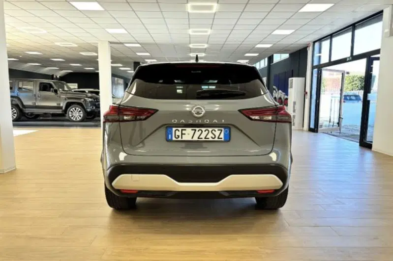 Nissan Qashqai usata a Latina (6)
