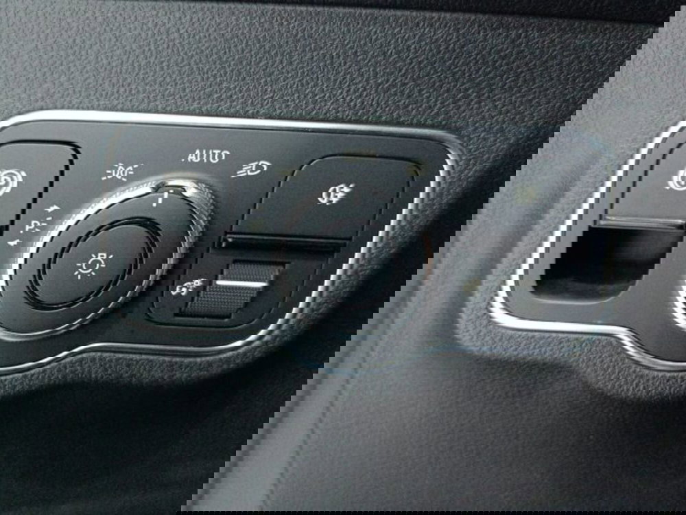 Mercedes-Benz GLB usata a Catania (18)