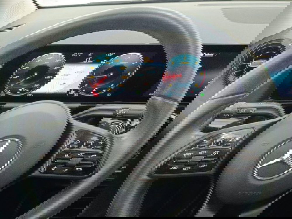 Mercedes-Benz GLA SUV usata a Catania (17)