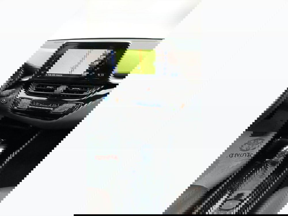 Toyota Toyota C-HR usata a Monza e Brianza (13)