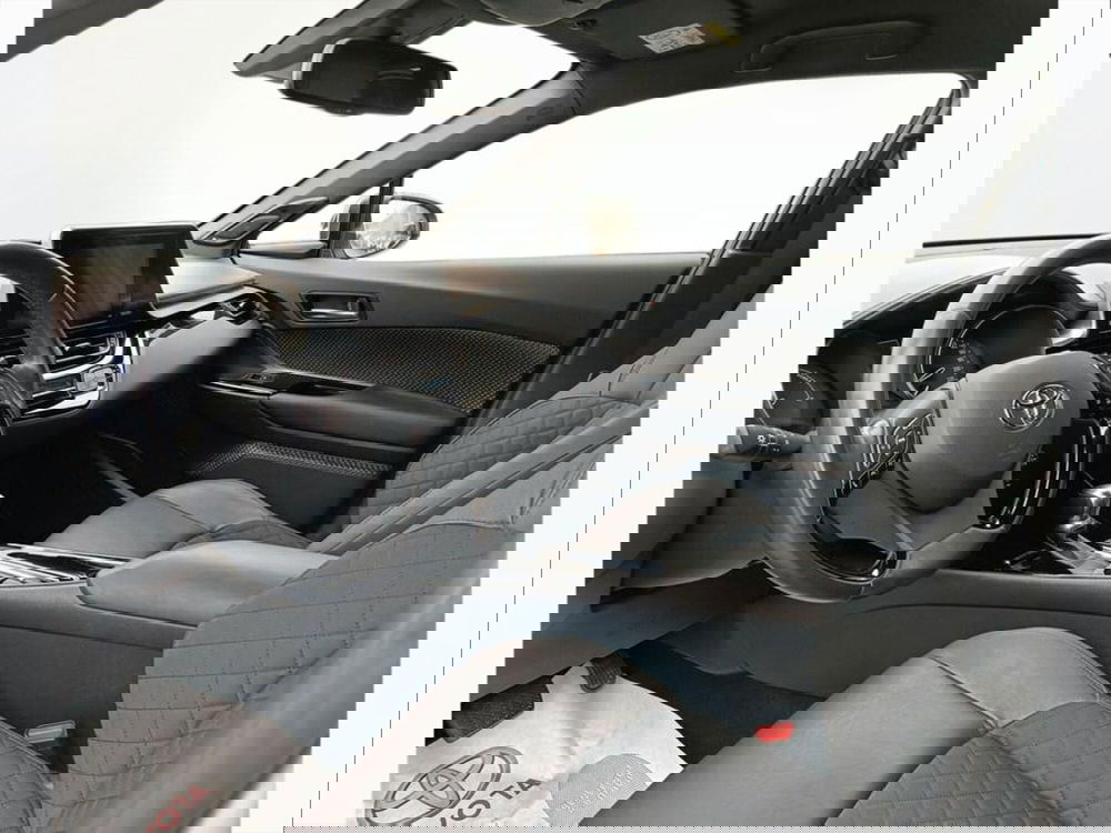 Toyota Toyota C-HR usata a Monza e Brianza (14)