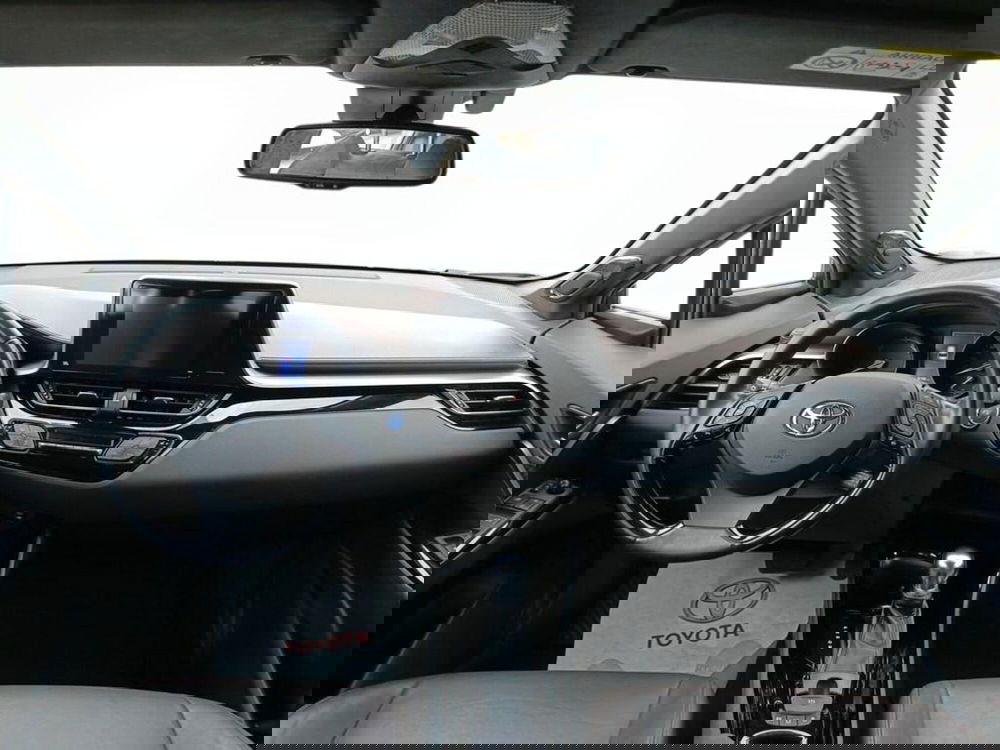 Toyota Toyota C-HR usata a Monza e Brianza (9)