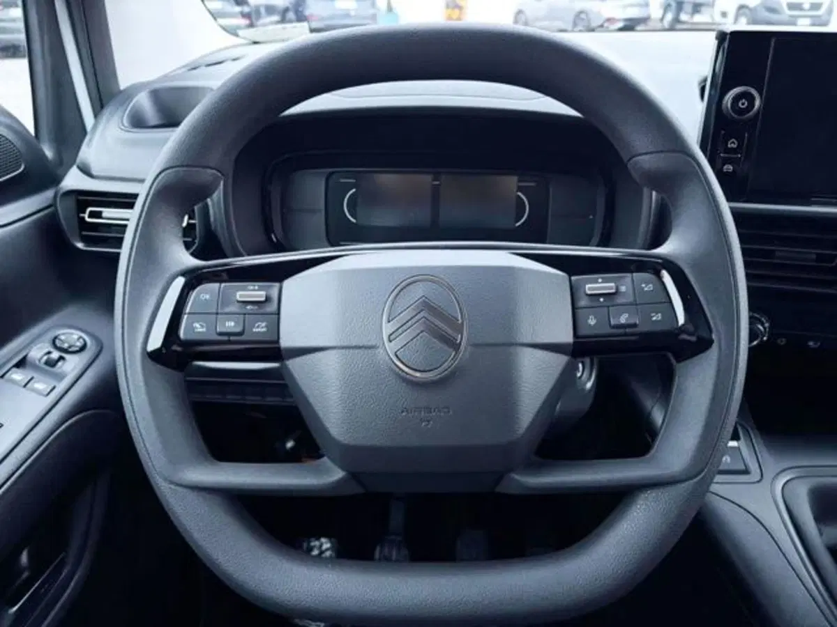 Citroen Berlingo nuova a Brescia (11)