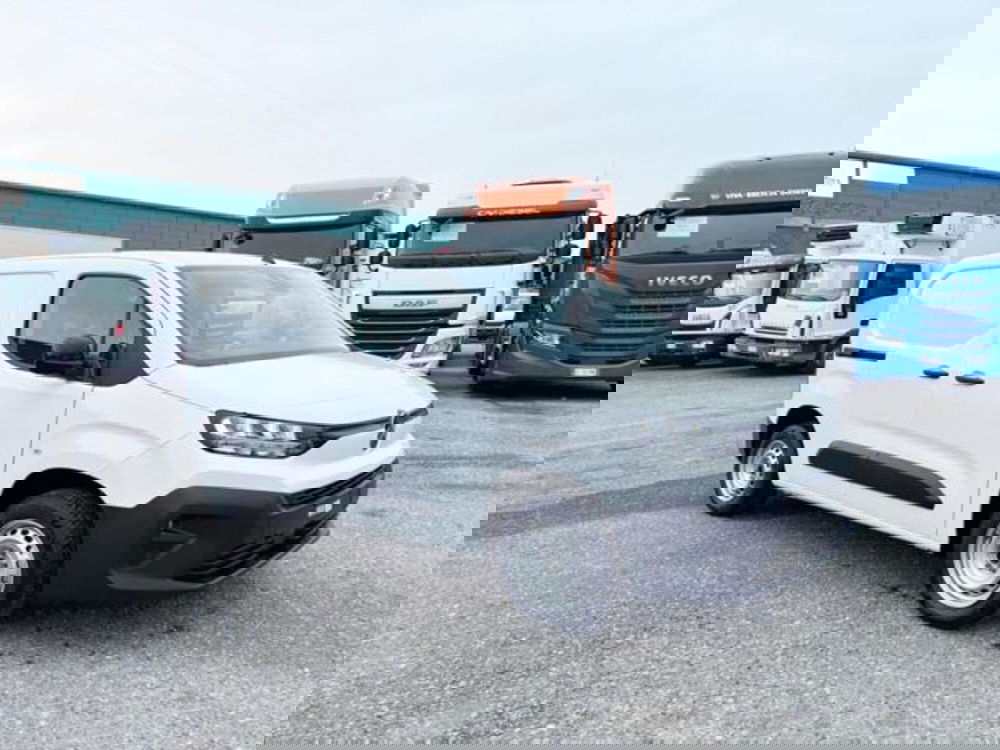 Citroen Berlingo nuova a Brescia (2)