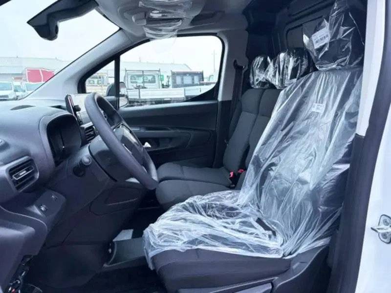 Citroen Berlingo nuova a Brescia (9)