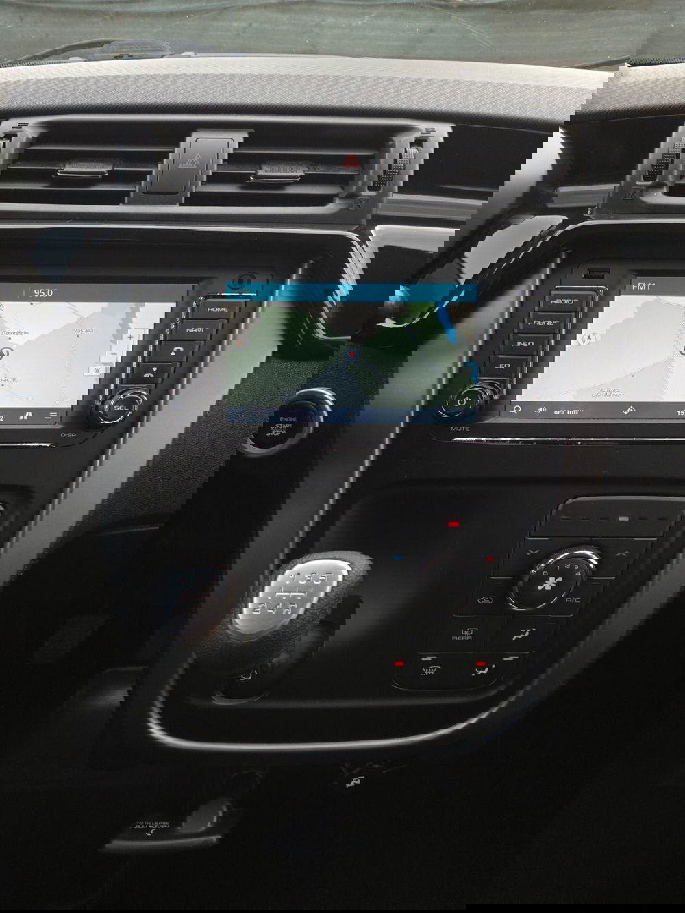 Mahindra KUV100 usata a Torino (11)