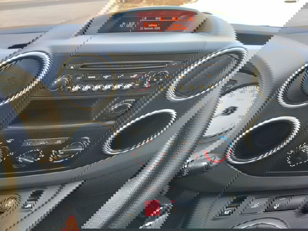 Peugeot Partner usata a Asti (12)