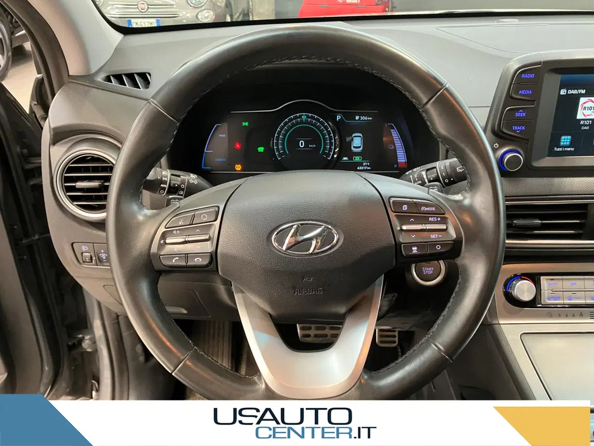 Hyundai Kona usata a Milano (9)