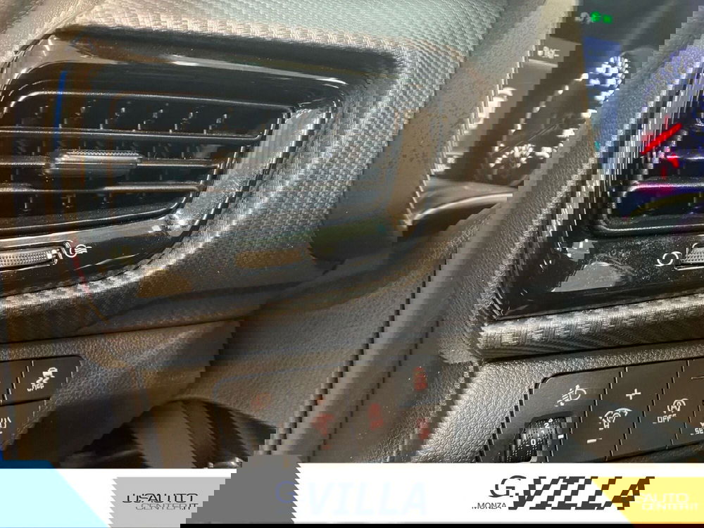 Kia Stonic usata a Milano (16)