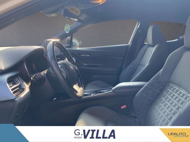 Toyota Toyota C-HR usata a Milano (11)