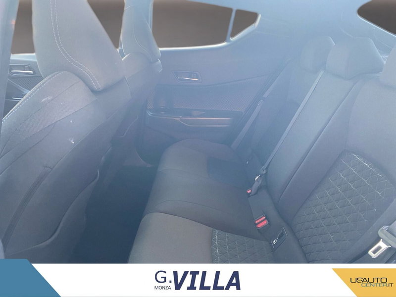 Toyota Toyota C-HR usata a Milano (13)