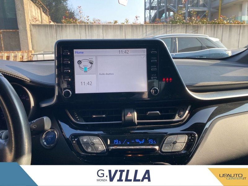 Toyota Toyota C-HR usata a Milano (14)