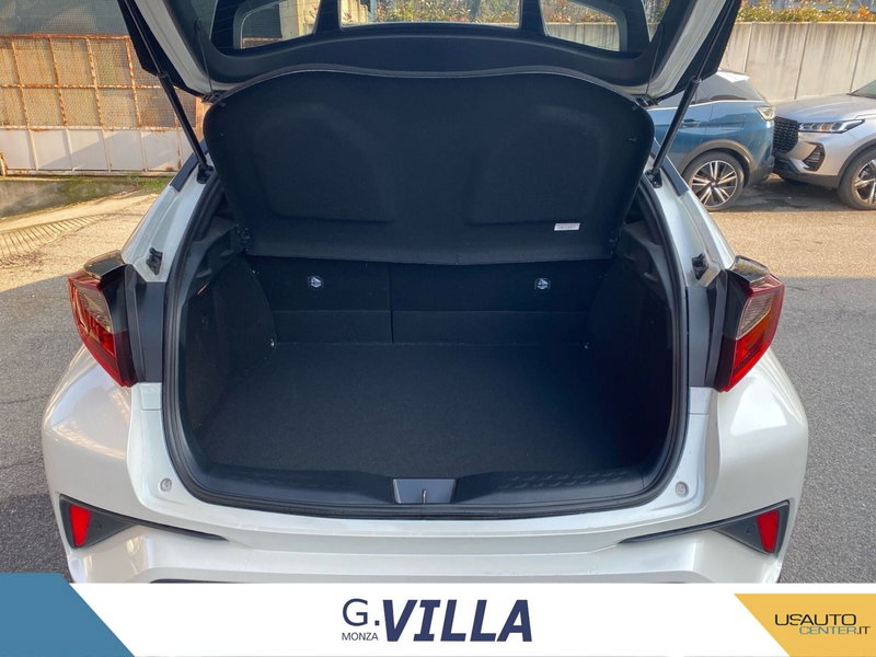 Toyota Toyota C-HR usata a Milano (17)