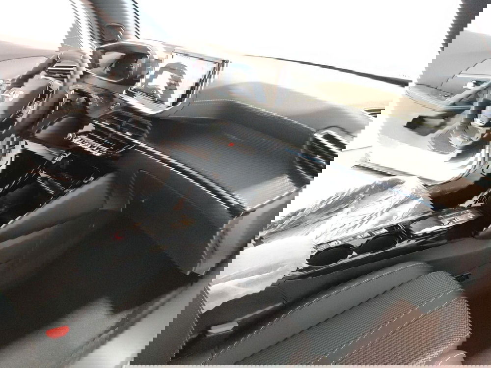 Peugeot 2008 nuova a L'Aquila (12)