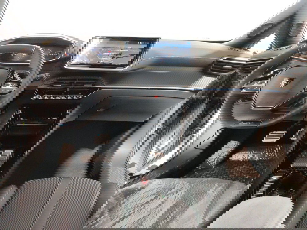 Peugeot 2008 nuova a L'Aquila (16)