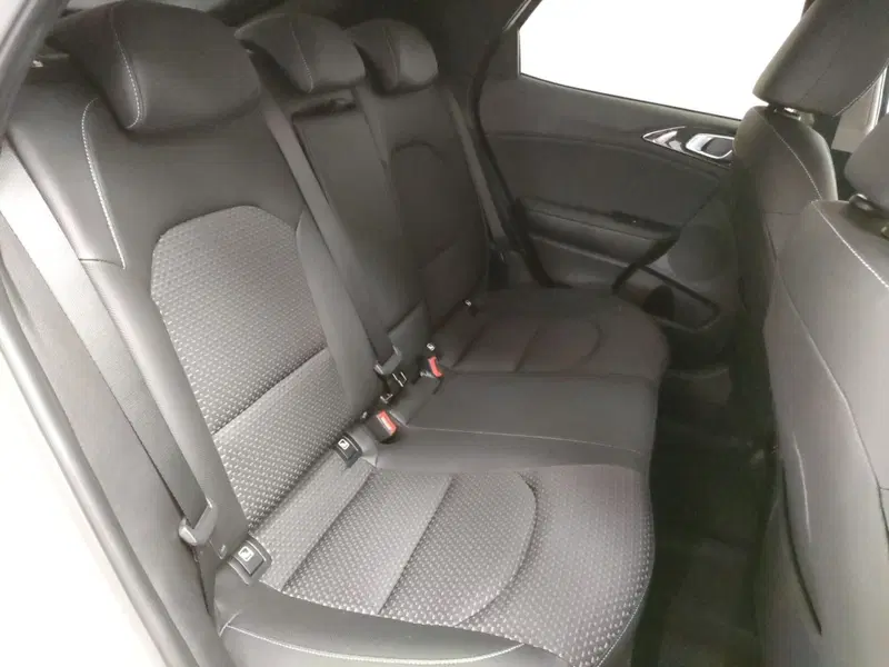 Kia XCeed nuova a Teramo (14)