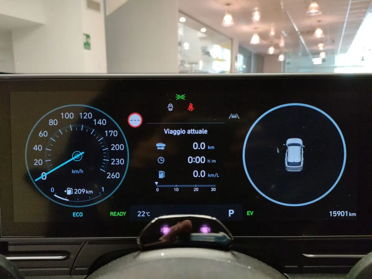 Hyundai Kona usata a Teramo (18)