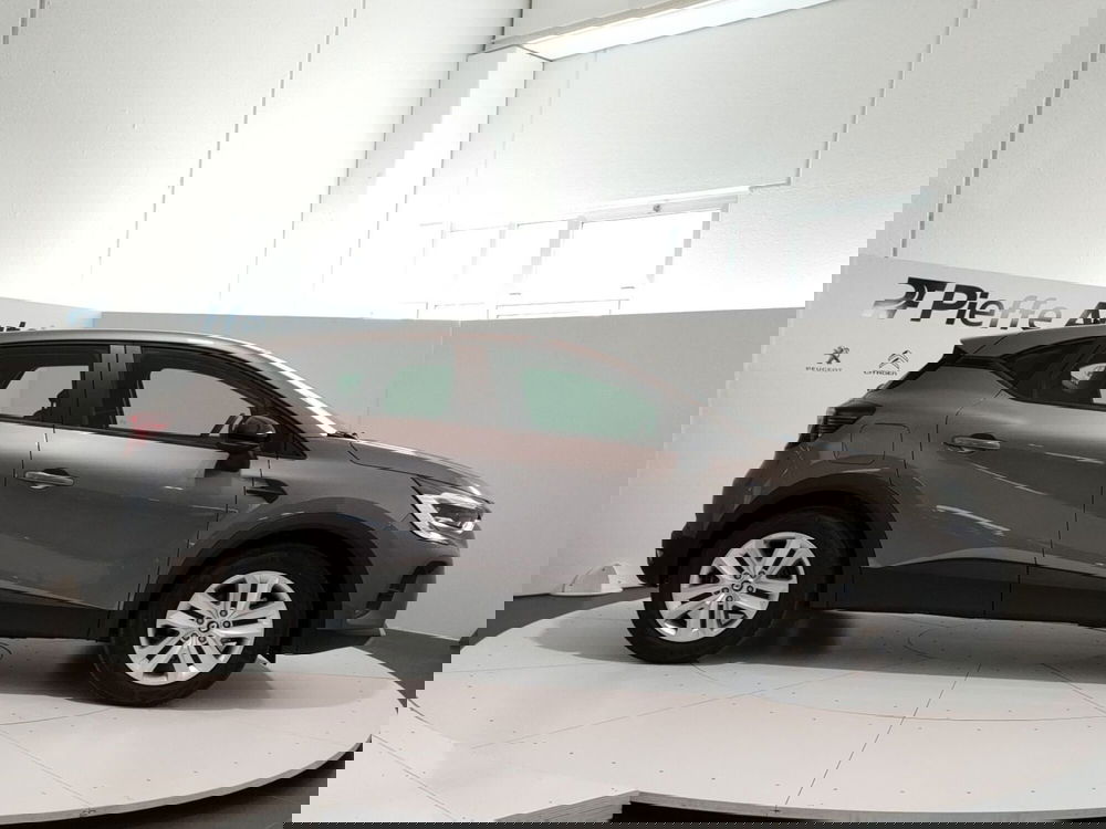 Renault Captur nuova a Teramo (5)