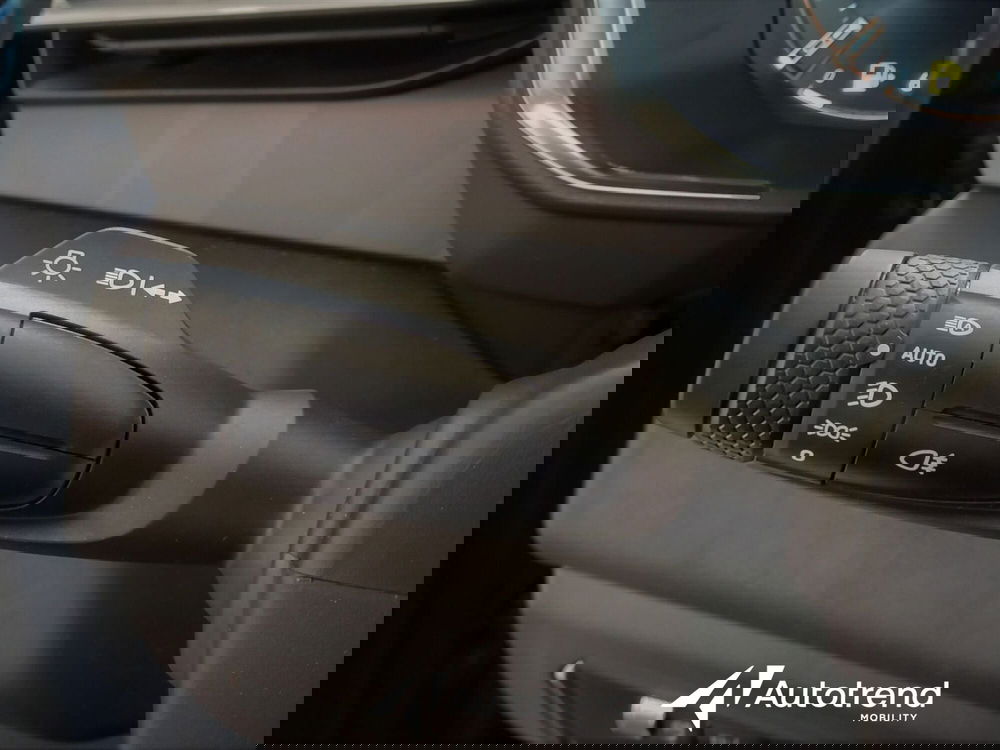 Lynk & Co 01 usata a Bari (12)