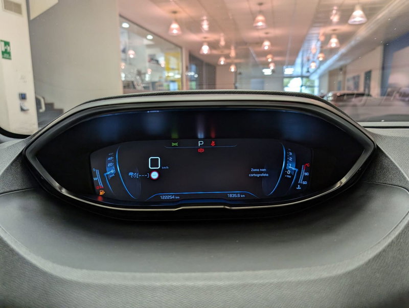 Peugeot 3008 usata a Teramo (18)