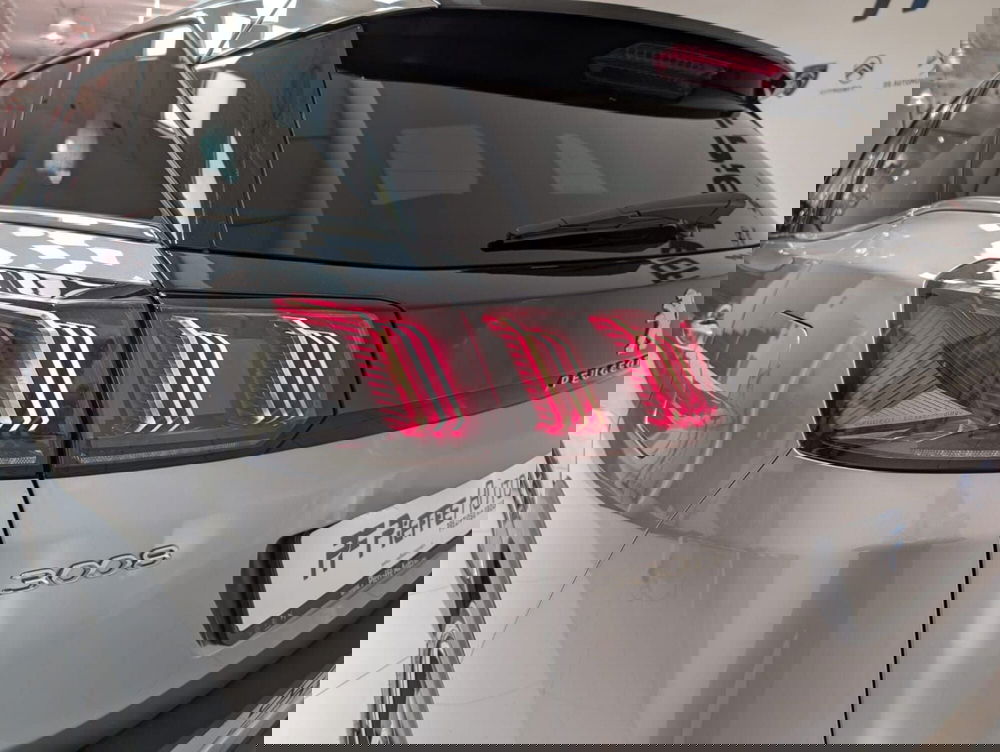 Peugeot 3008 usata a Teramo (9)
