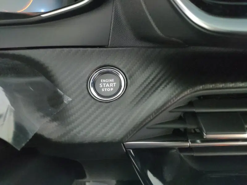 Peugeot 2008 nuova a Teramo (19)