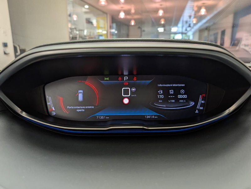 Peugeot 3008 usata a Teramo (18)