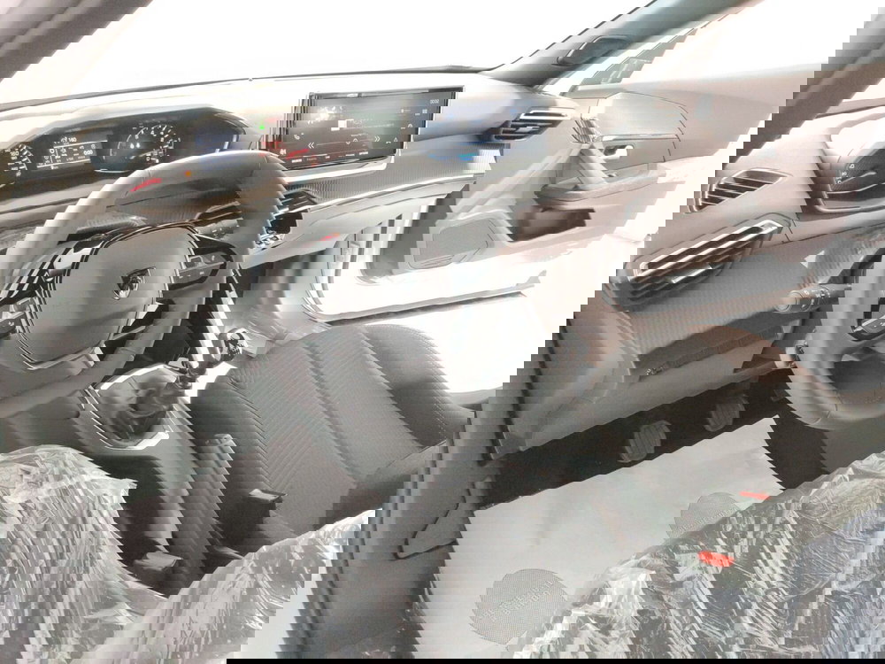 Peugeot 2008 nuova a Teramo (11)