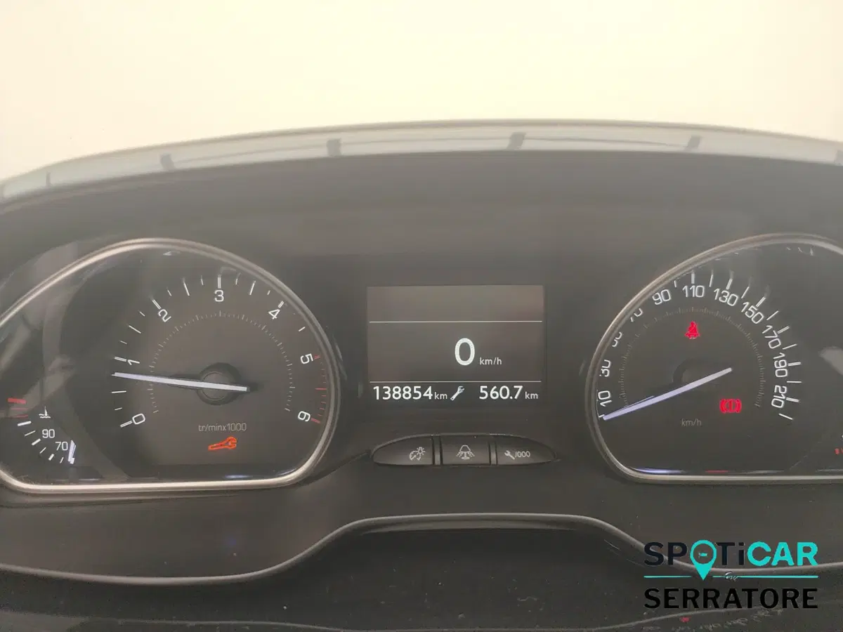 Peugeot 2008 usata a Como (9)