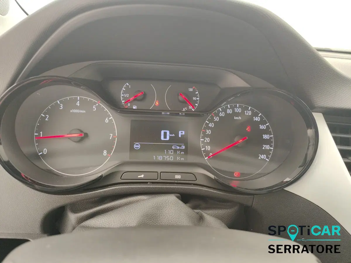 Opel Crossland X usata a Como (9)