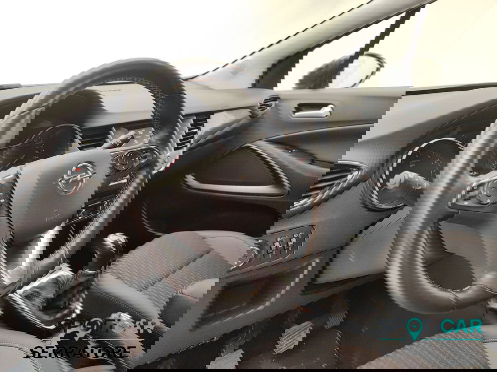 Opel Crossland X usata a Como (8)