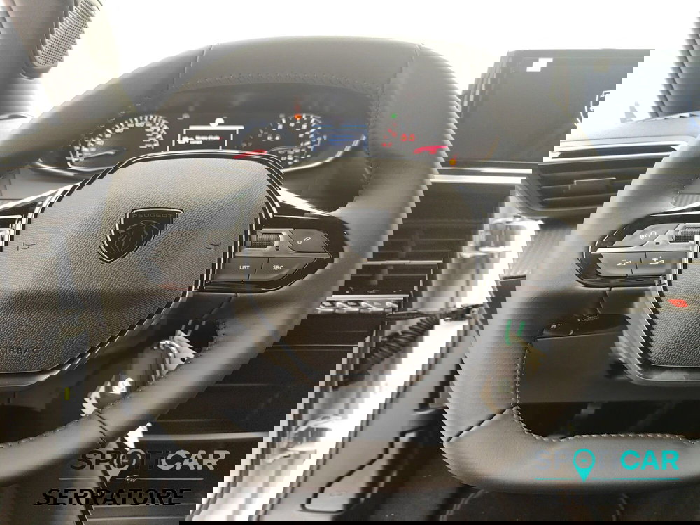 Peugeot 2008 nuova a Como (17)