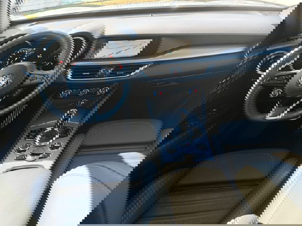 Alfa Romeo Stelvio usata a Alessandria (14)