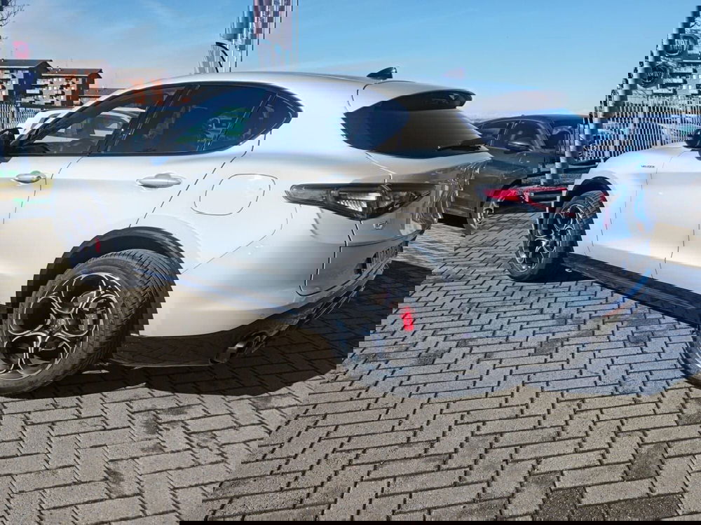 Alfa Romeo Stelvio usata a Alessandria (8)