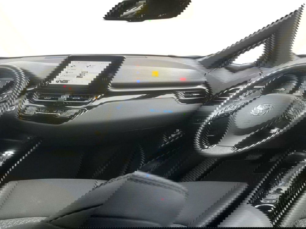 Toyota Toyota C-HR usata a Lecco (9)