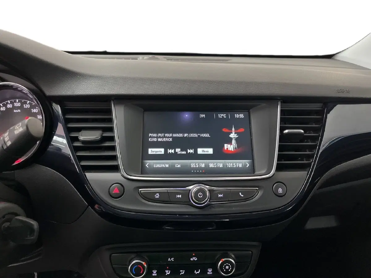 Opel Crossland X usata a Torino (13)